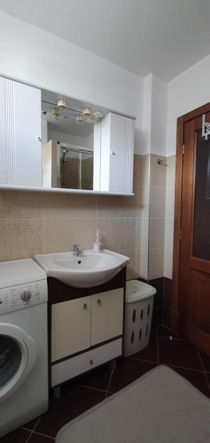 Yla Apartments Piatra Neamţ Extérieur photo